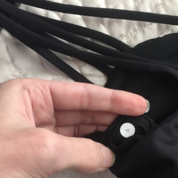 Lululemon Exquisite Tank built in bra black - Picture 4 of 16